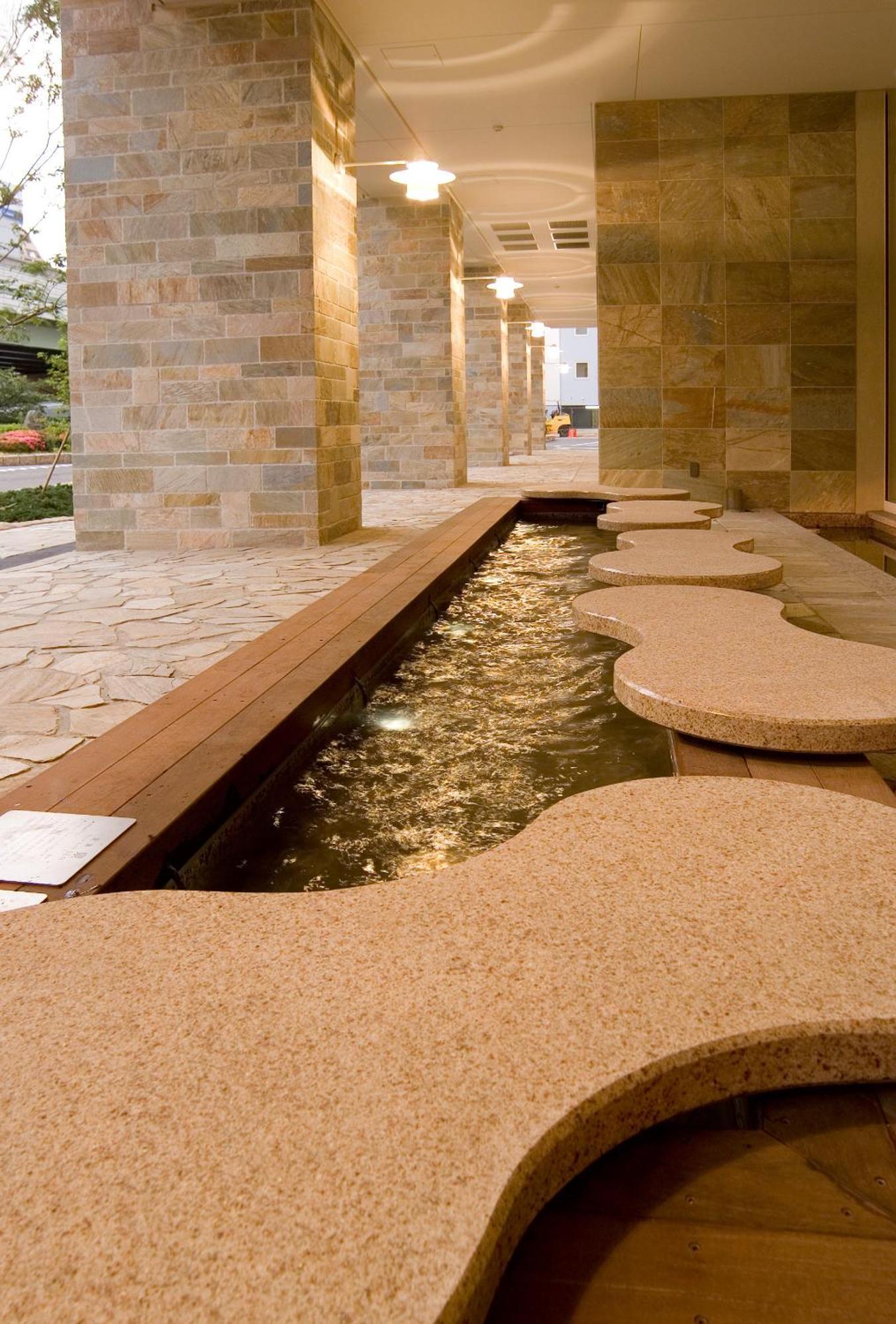 City Plaza Ōsaka Extérieur photo