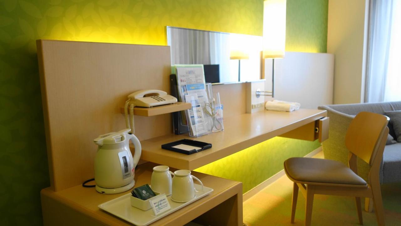 City Plaza Ōsaka Extérieur photo